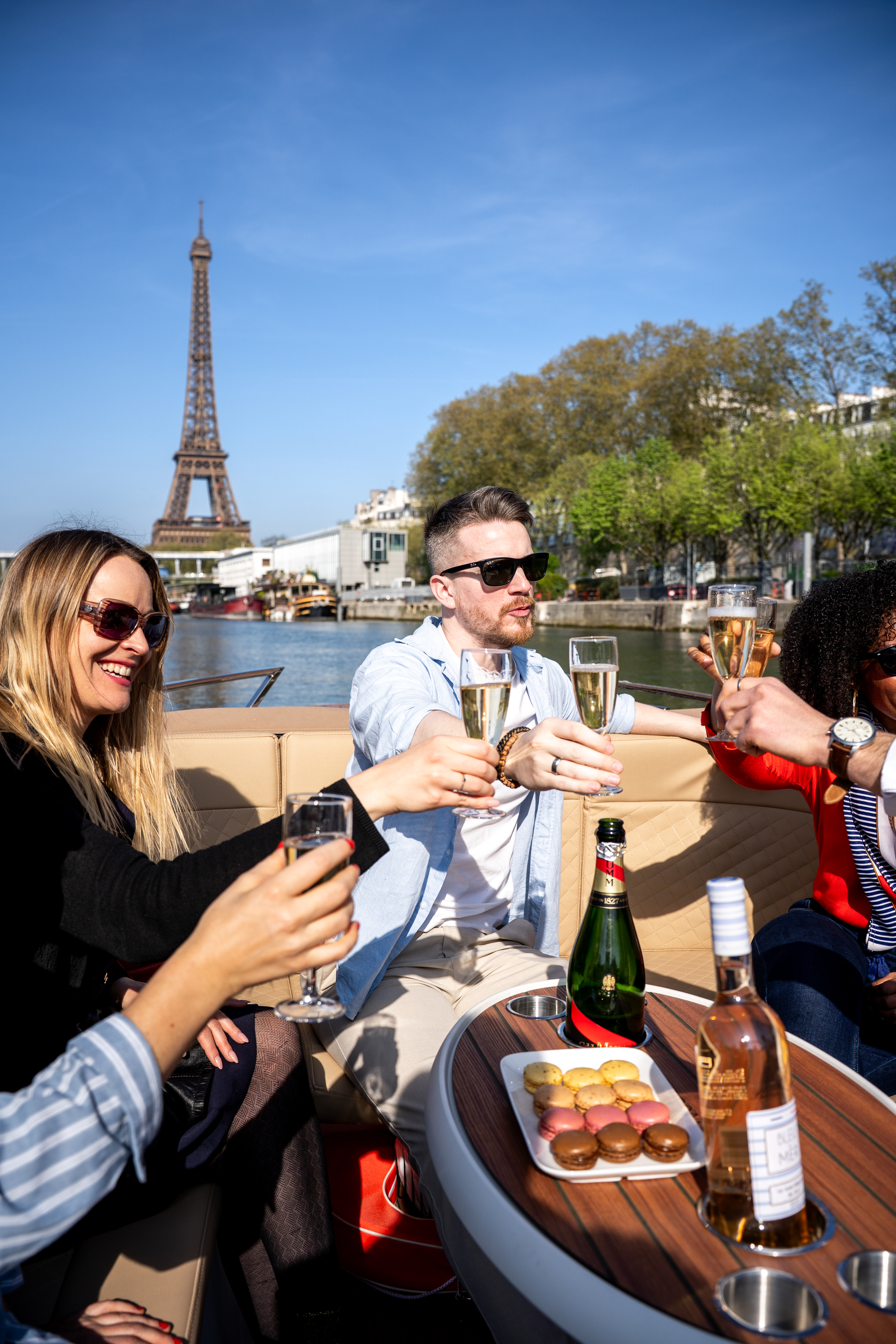 Private Boat Tour in Paris with cheering guests