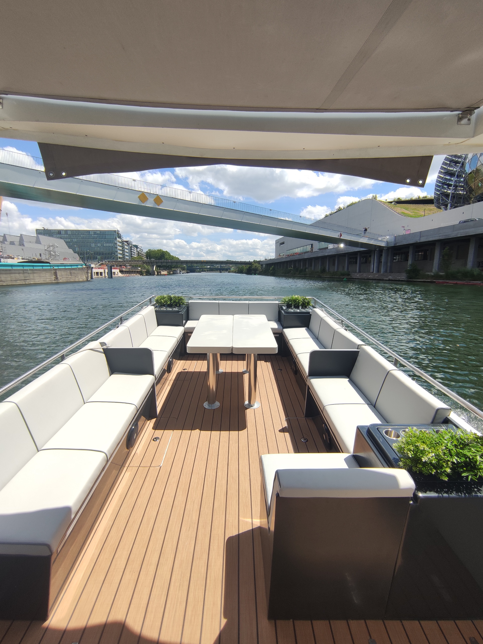Deck view Riverlounge Luxury Pontoon Boat - Private Boat Tour in Paris - Boat in Paris