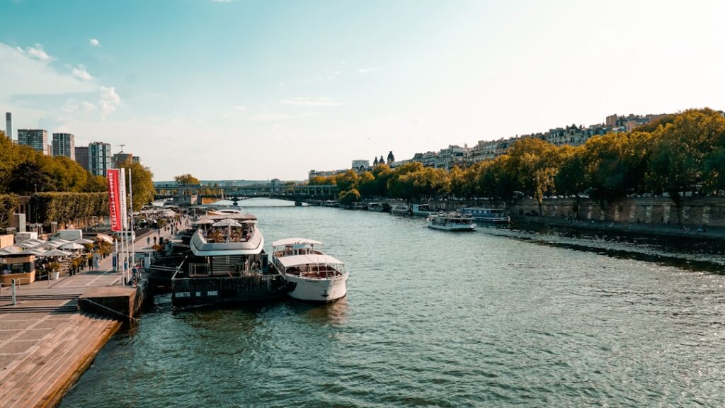 Photo cruises Seine River Paris