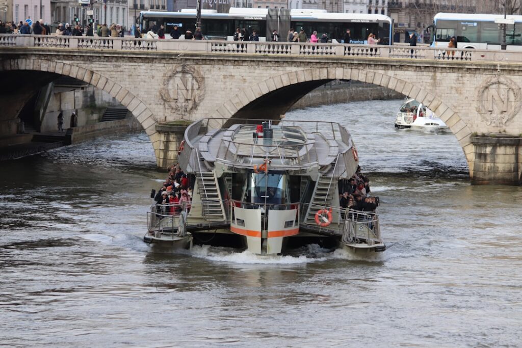 Photo paris boat tour