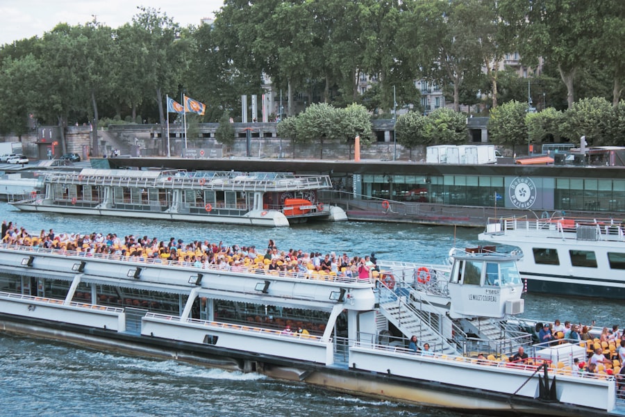 Photo paris luxury boat tours