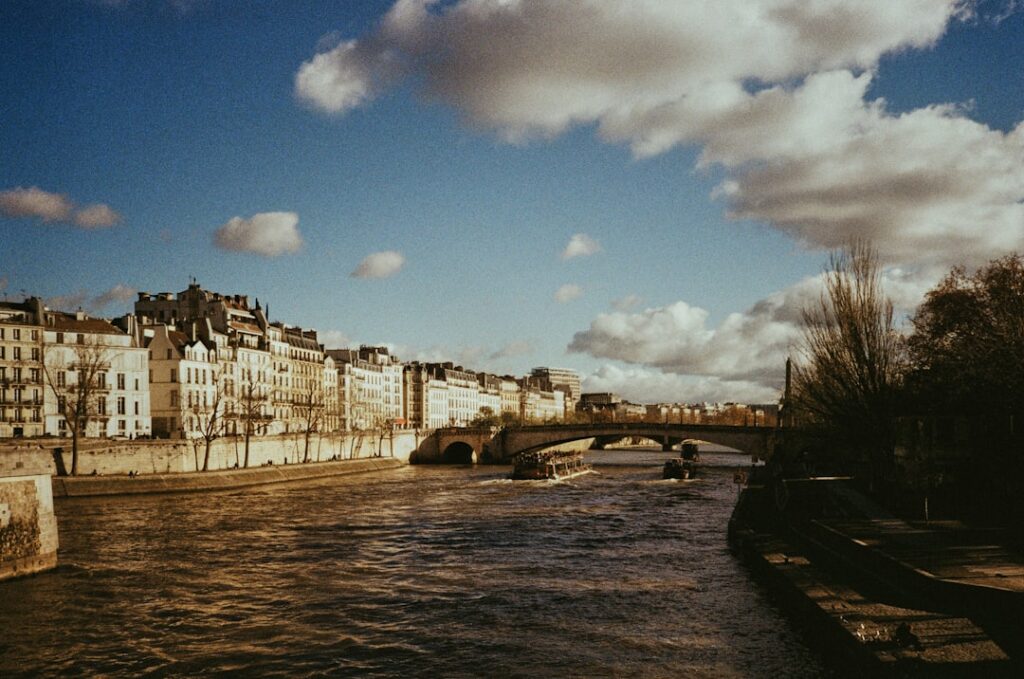 Photo boat tour paris