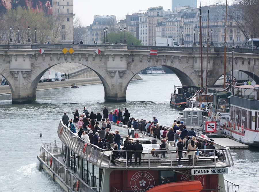 Photo seine river cruise paris