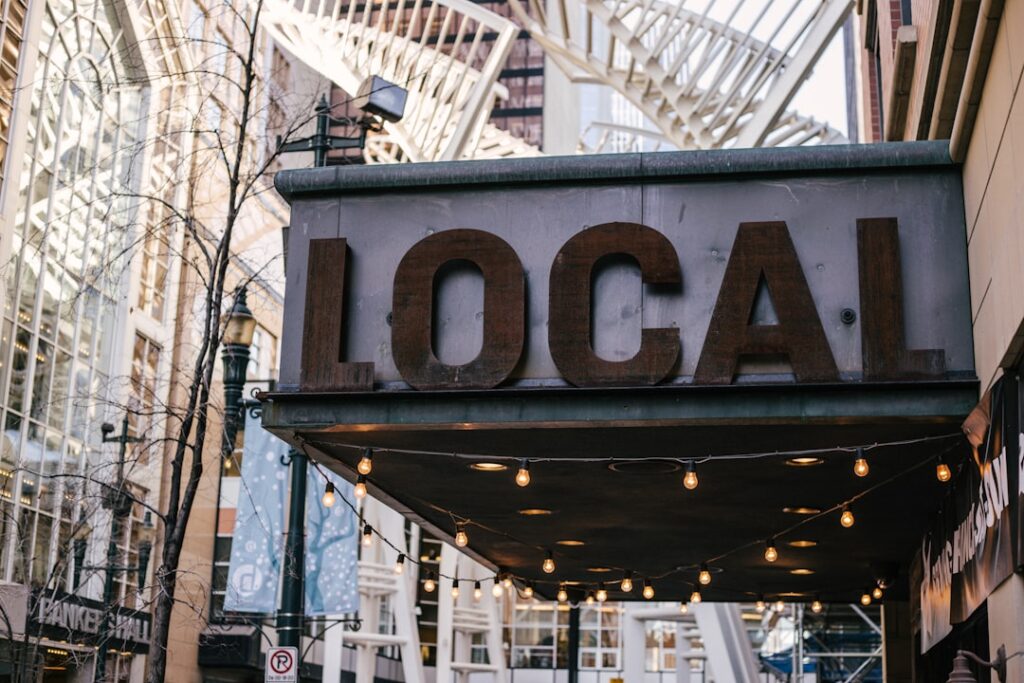Photo Travel Like a Local