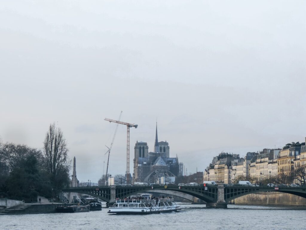 Photo Private Seine Cruise Cost