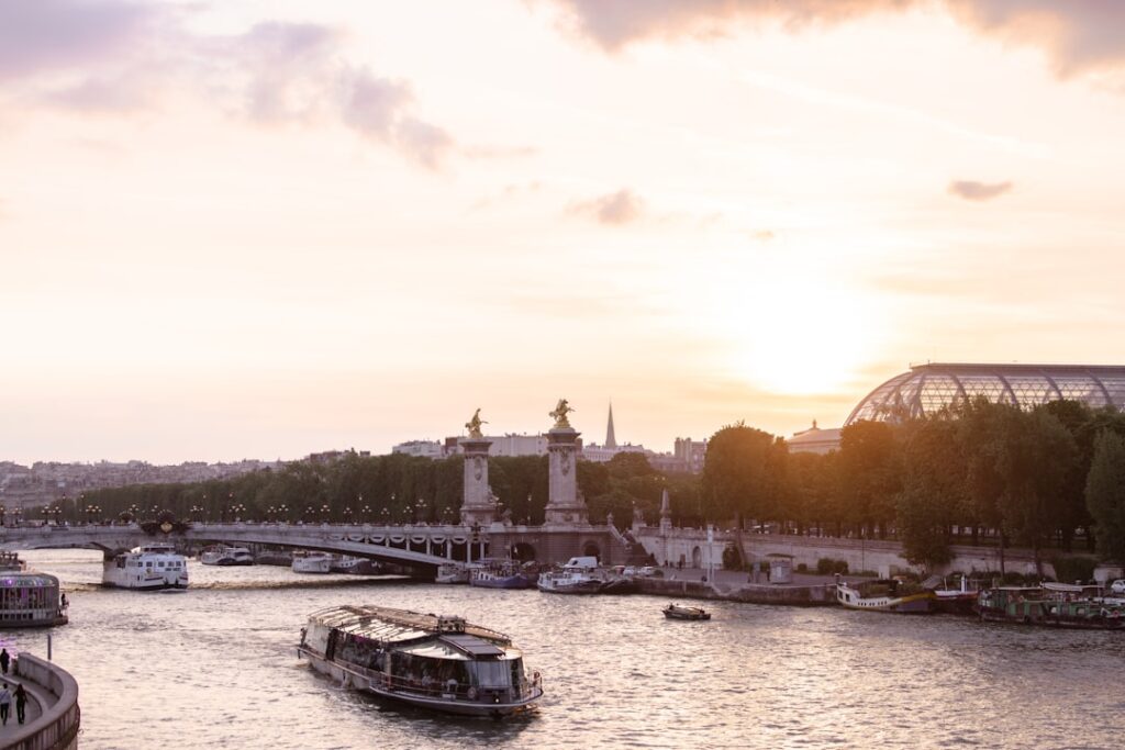 Photo Luxury Travelers Guide Seine