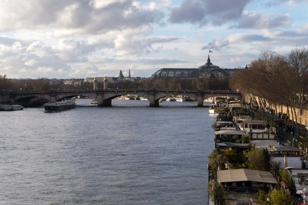 Photo Romantic Views Paris Seine