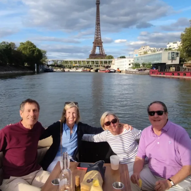 Olympic tour for Olympic guests 🔥☀️✨✨
#pariscruise #paris2024#rivercruise #eiffeltower #privateboat #seinecruise #seineriver
