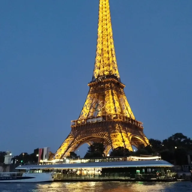 Ready for a sunset and night cruises !! We have departures at 7pm and 8pm until November! 
Book on boatinparis.fr ✨✨ 

#rivercruise #seinecruise #parislover #eiffeltower #paris2024 #privateboat