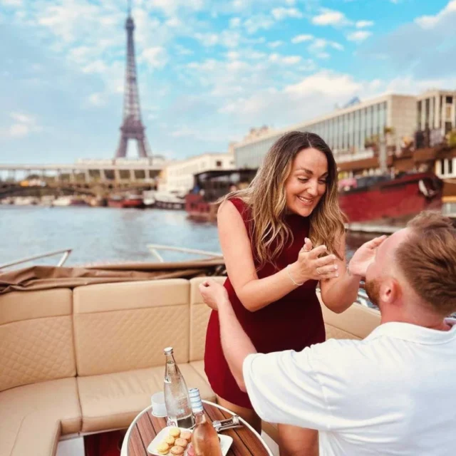 We celebrate love these days ❤️❤️
book with us on boatinparis.fr

#love #lovecruising #rivercruise #parislovers #eiffeltower
